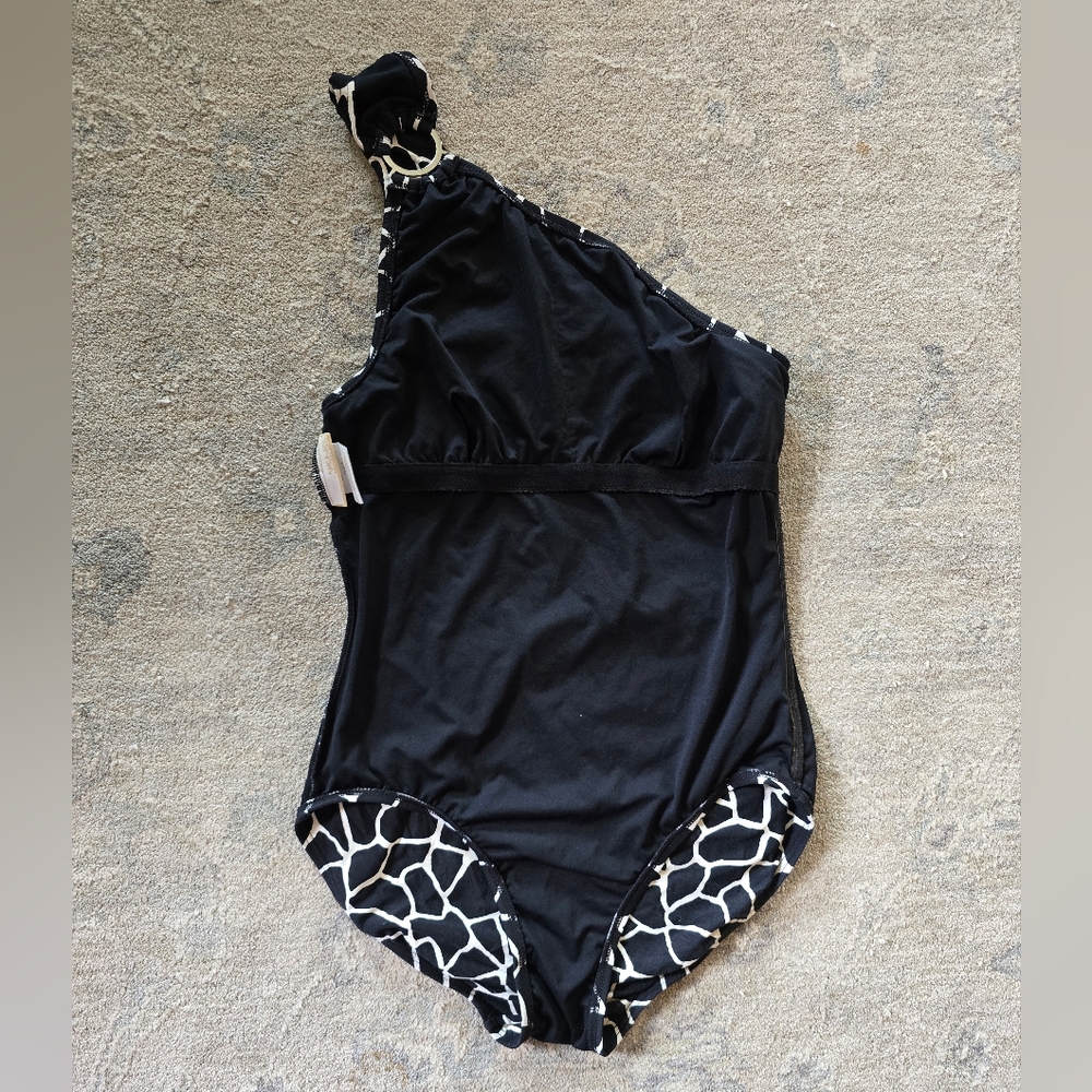 MK Michael Kors Black White Giraffe One-Shoulder One Piece Swimsuit - Picture 7 of 8